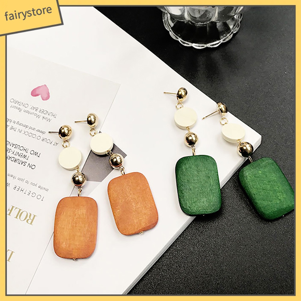 Đôi Hoa Tai Nữ Bằng Gỗ Phong Cách Retro Xinh Xắn