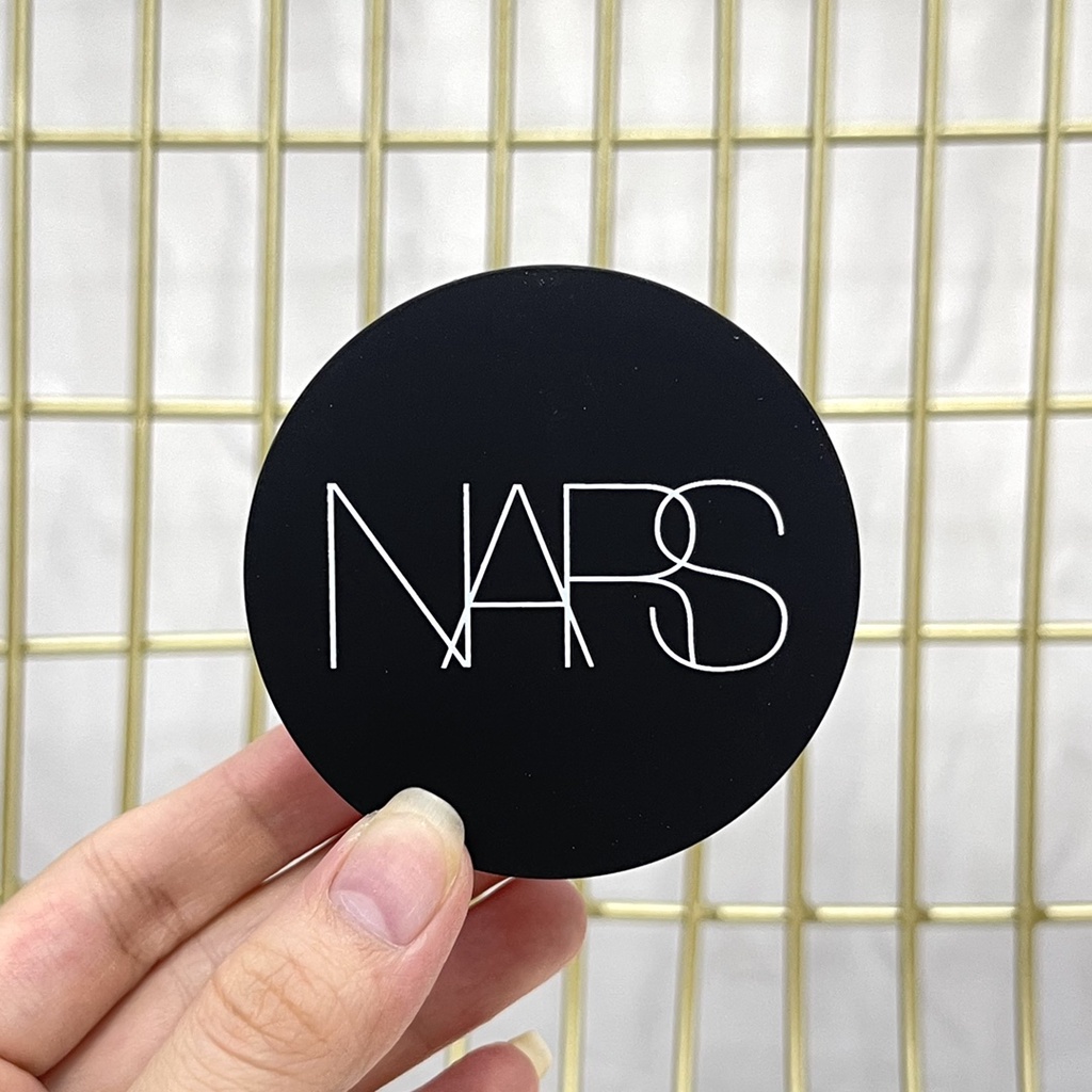Nars Phấn Phủ Trang Điểm Kiểm Soát Dầu Lâu Trôi 10g Tiện Dụng