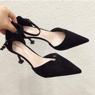 Giày cao gót thời trang mũi nhọn{order quảng châu}