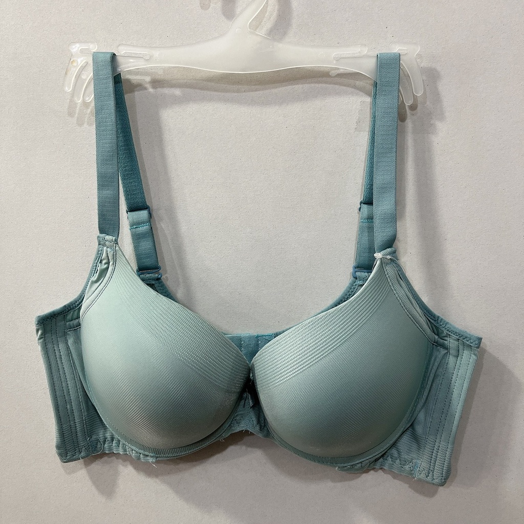 Áo lót nữ trơn nâng ngực Lovely 1186 mút ép dày có gọng nguyên ngực lưng bản lớn 3 móc cài size 36-38-40 mặc áo dài