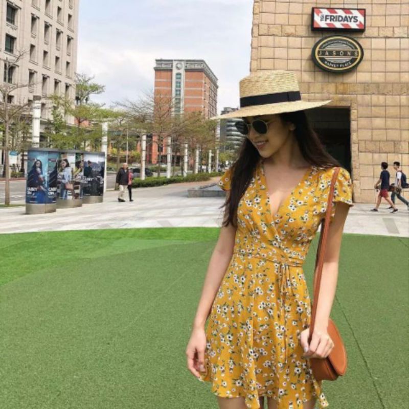 Váy hoa đắp vạt chéo xuất Hàn