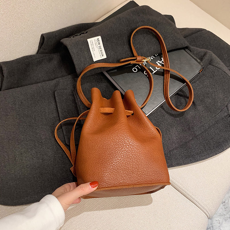 Túi xách tay đeo vai IELGY dạng xô mẫu 2021 phong cách Hong Kong thời trang dành cho nữ