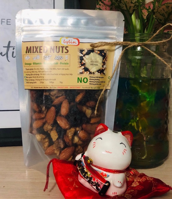 MIXED NUTS – Homemade (Hạnh nhân, Óc chó, Nam việt quất, Siro Phong, Mật ong)