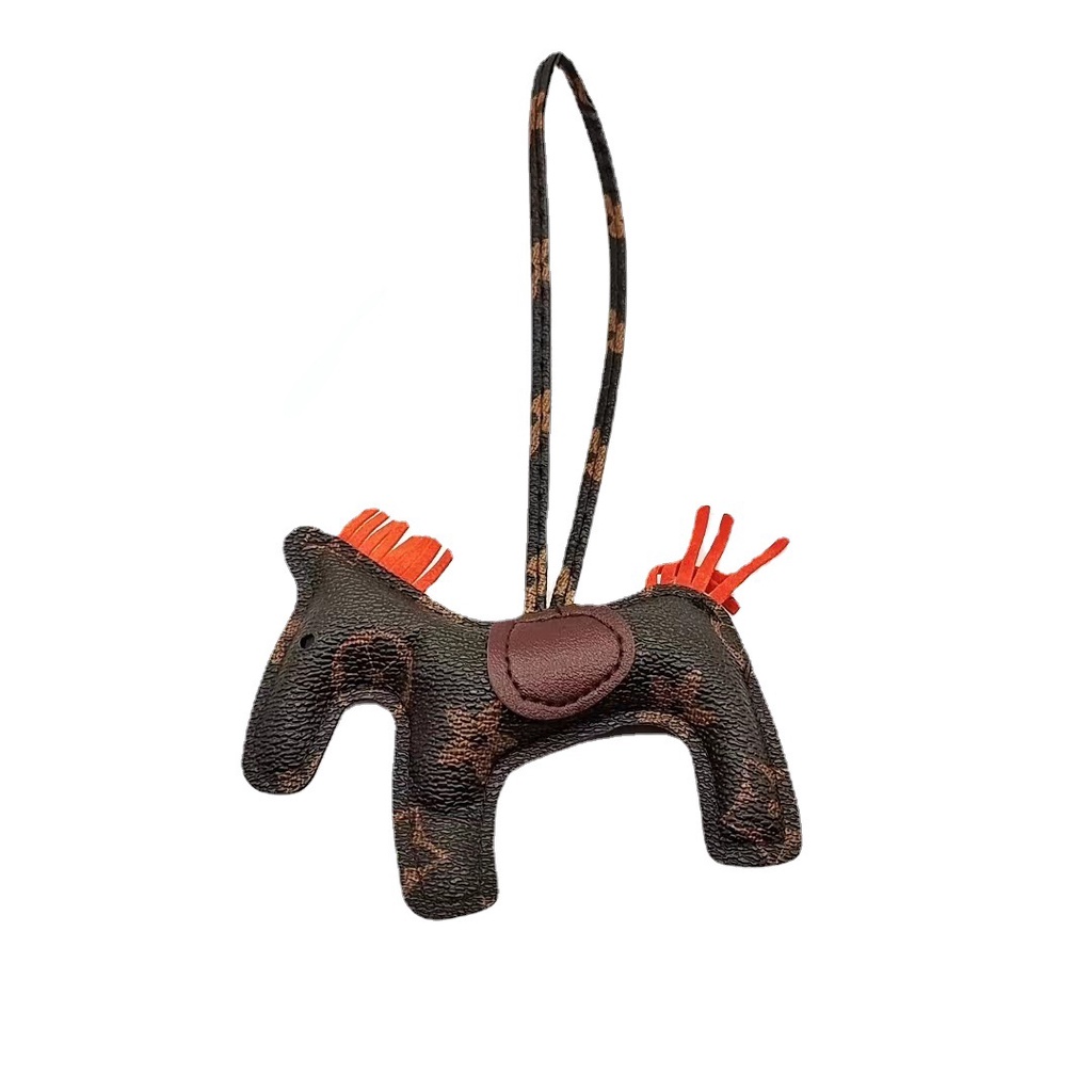 Charm Ngựa Da LV Treo Túi Xách  - Móc Ngựa Da Treo Túi LV Mẫu Mới Nhất