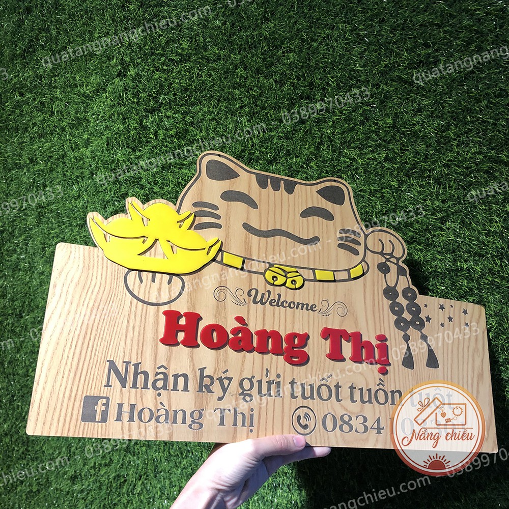 Bảng hiệu gỗ khắc hình mèo thần tài