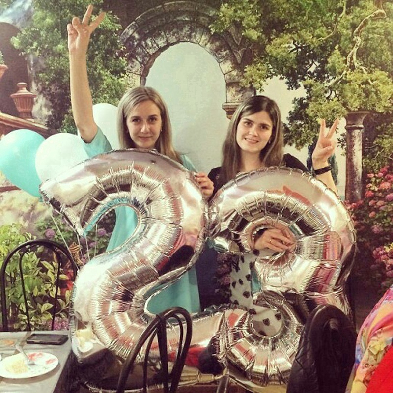 Bong bóng số 0-9 32 inch màu bạc / vàng