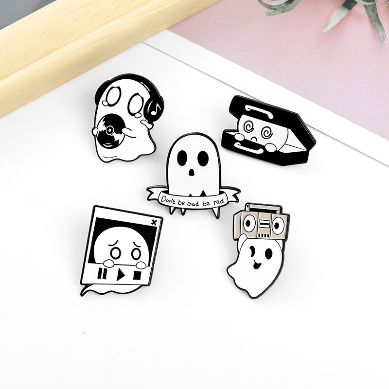 Ghim Cài Áo Hình Hộp Nhạc Boo Tráng Men Dễ Thương