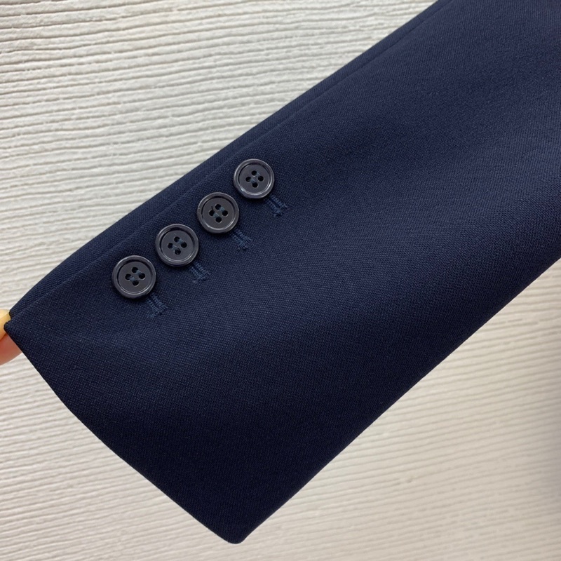 Áo blazer nữ dáng ôm thêu huy hiệu thương hiệu Gucci GC cao cấp | BigBuy360 - bigbuy360.vn