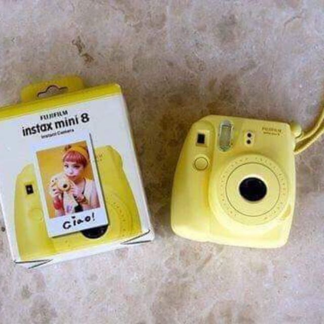 Máy ảnh chụp lấy ngay