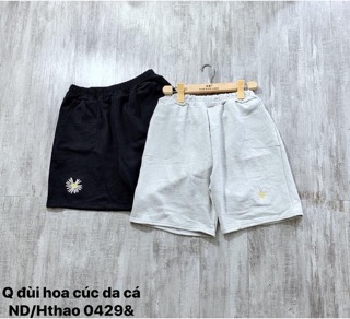 Quần đùi hoa cúc - ND/Hthao