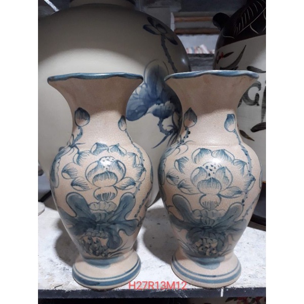 Đôi lọ  miệng lượn, men rạn giả cổ, hoa sen. Gốm sứ Bát Tràng