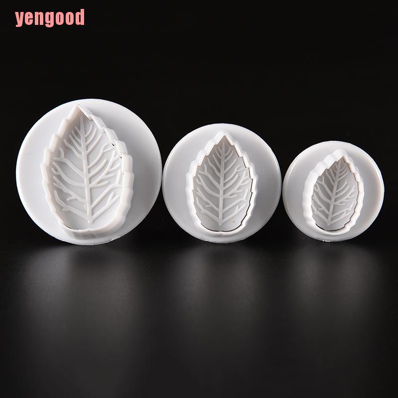 Bộ 3 Chiếc Lá Nhựa Trang Trí Bánh Kem Xinh Xắn