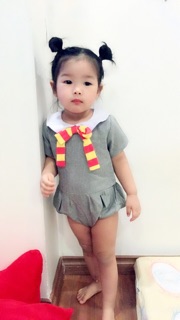Bộ Romper nơ cổ màu xám