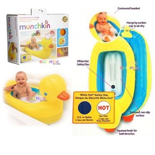Chậu tắm phao vịt vàng Munchkin