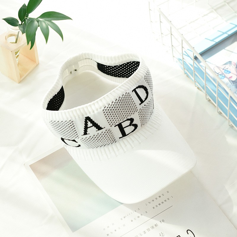 Mũ lưỡi trai hở nửa đầu họa tiết Chữ 6 màu