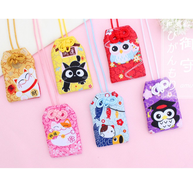 Túi Phước May Mắn Omamori Bọc Vỏ Silicon tặng Đá Ngũ Sắc