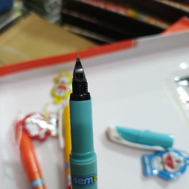 01 Cái bút máy luyện chữ đẹp mã 1701