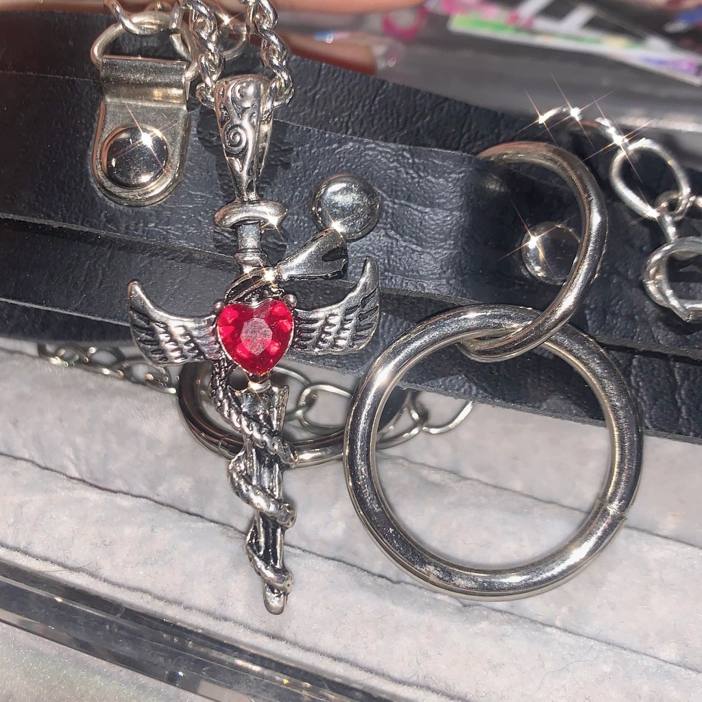 Dây chuyền mặt thánh giá màu đỏ phong cách punk độc đáo 19A1344