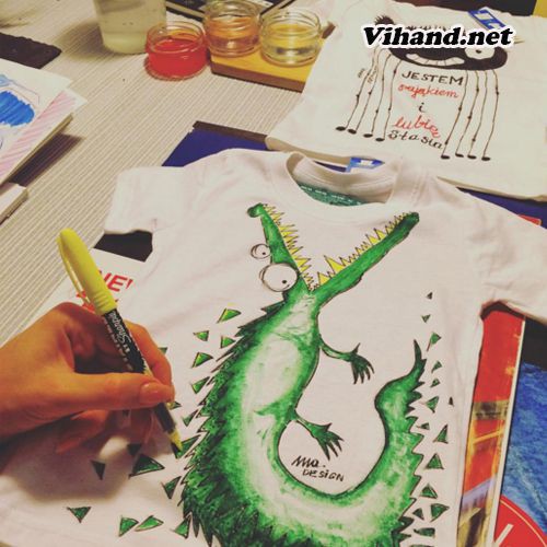 Bút vẽ lên vải giặt không phai màu Sharpie Stained