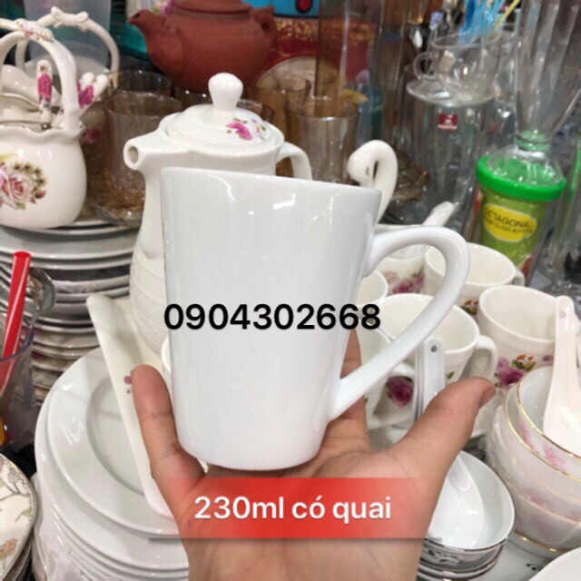 Cốc sứ trắng