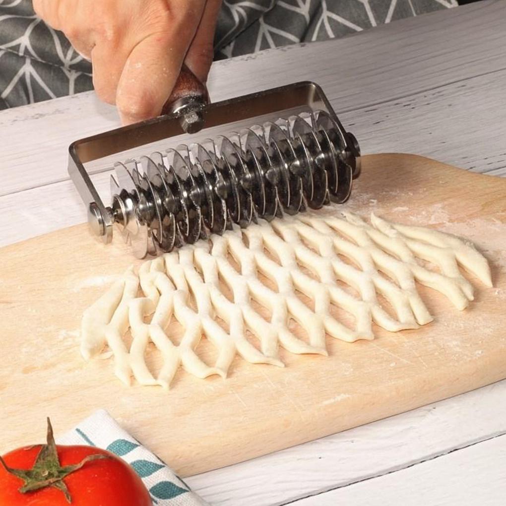 Dụng Cụ Lăn Cắt Bột Làm Bánh Bằng Thép Không Gỉ Loại 1