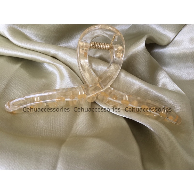 Kẹp tóc nhựa xoắn tiện lợi cho mùa hè của cô nàng cá tính nhà Cehuacc