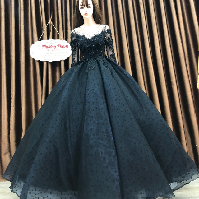 Váy cưới màu đen rất đẹp