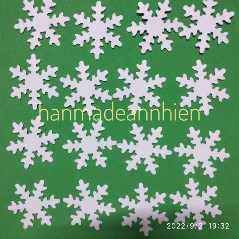 8 - 35 BÔNG TUYẾT 7.5CM, 3.7CM, bằng giấy MÀU - hình trang trí mầm non, lớp học, thiệp, phong thư