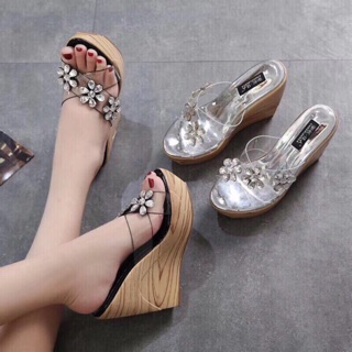 Xuống quai chéo trong suốt đính đá cao 9cm