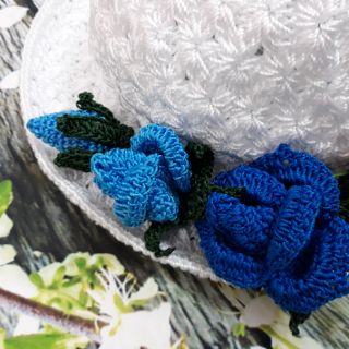 Mũ móc sợi thô hoa hồng