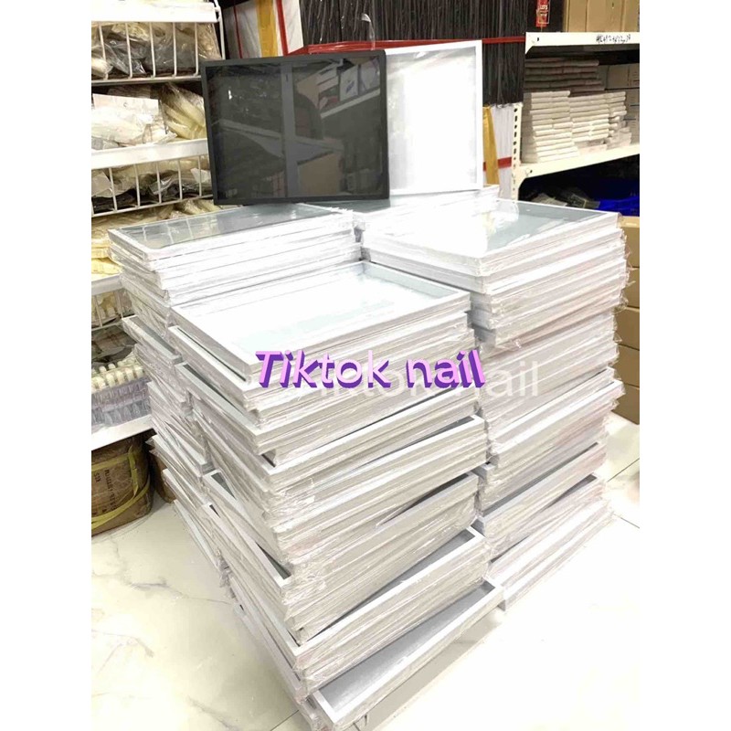 hộp kính chưng mẫu saze to