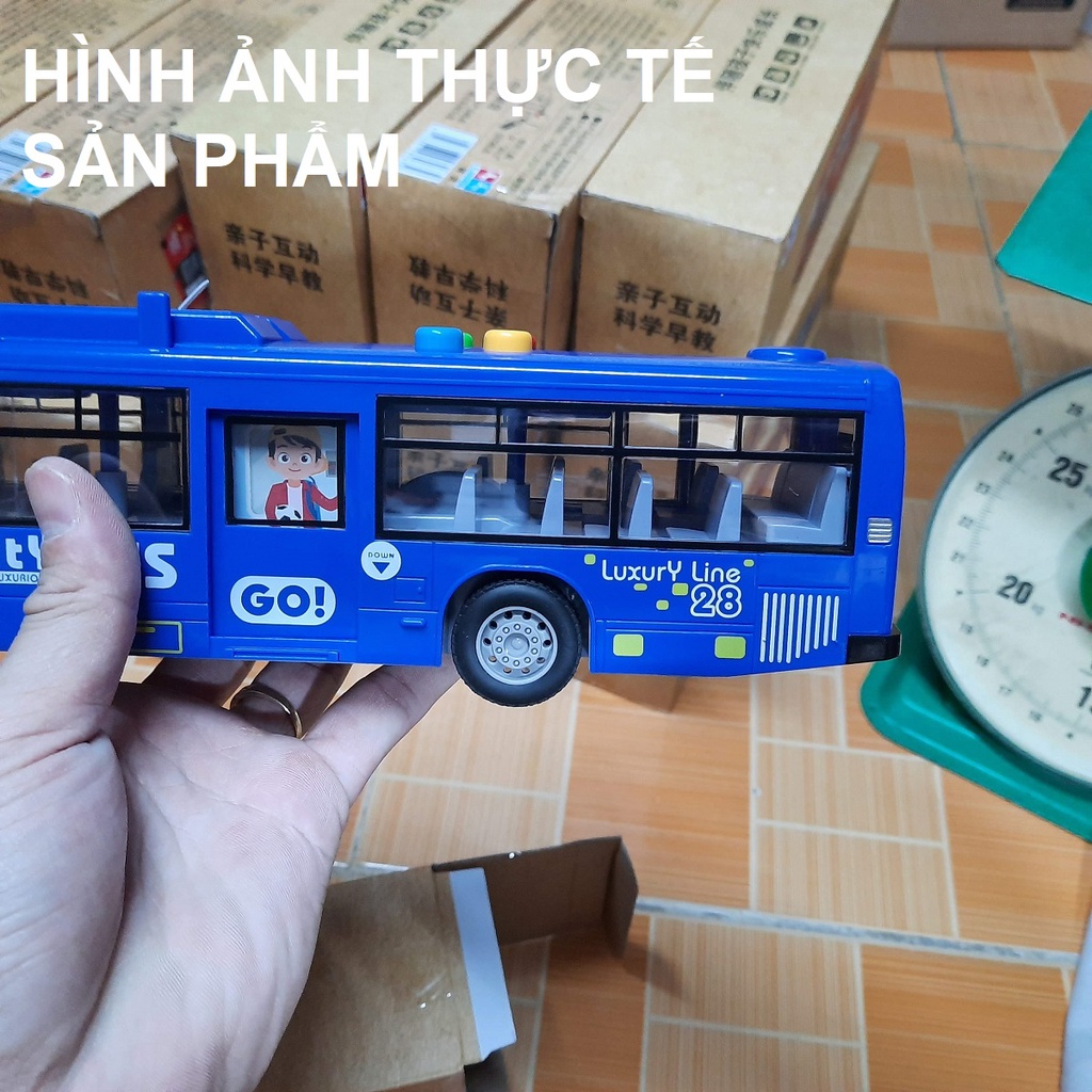 Mô hình xe ô tô buýt cỡ lớn bằng nhựa đồ chơi trẻ em xe có âm thanh và đèn mở được cửa