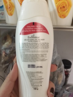 Dầu gội Enchanteur 150ml