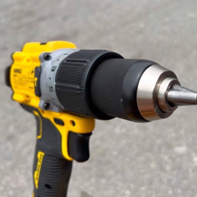 Khoan dewalt dcd805 bảo hành 3 năm