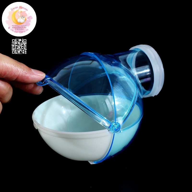 Nhà tắm gắn lồng