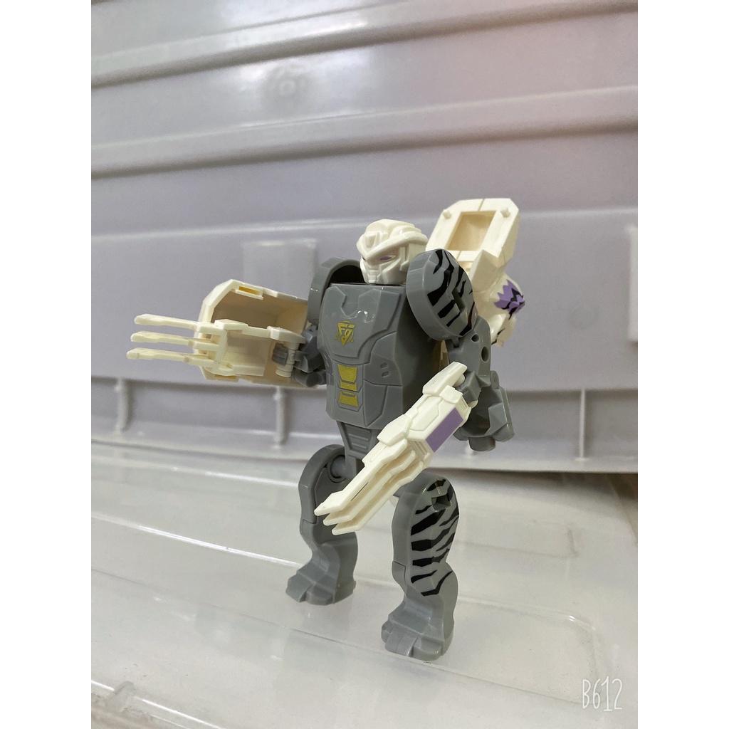 Mô Hình Đồ Chơi Biến Hình Robot Siêu Nhân Thành Tê Giác Cọp 2in1 Xoay Khớp Cho Bé