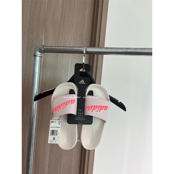 Dép Adidas chính hãng có bill