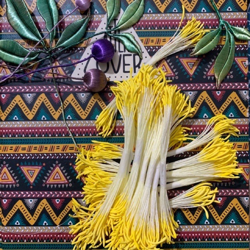 3 Tép Nhuỵ Bột Dài Màu Vàng