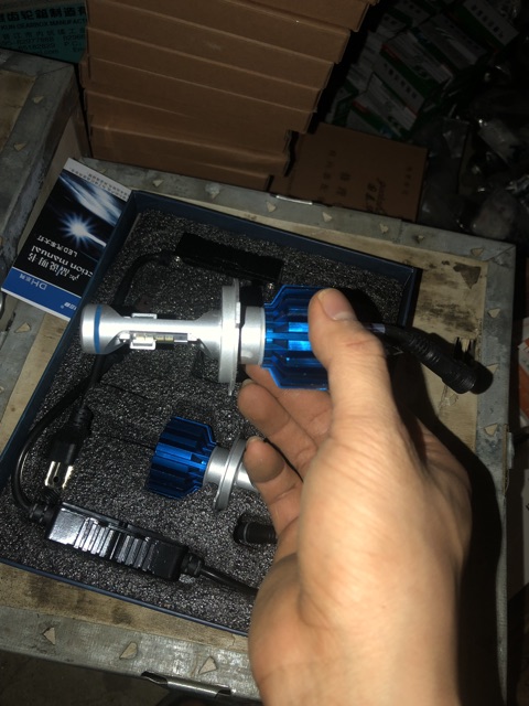 Sản phẩm gia đình làm: 1 đôi lét chân H4 chạy từ 12v 24v đến 36v hàng nội địa trung quốc Sâ môn