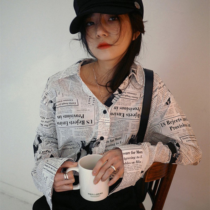 Áo sơ mi nữ tay dài in hình báo | BigBuy360 - bigbuy360.vn