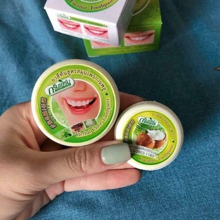 Kem trắng răng Green Herb Thái Lan