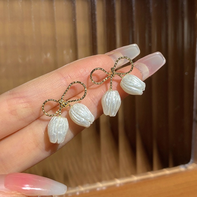 Khuyên Tai Hoa Tulip Mới Cho Nữ