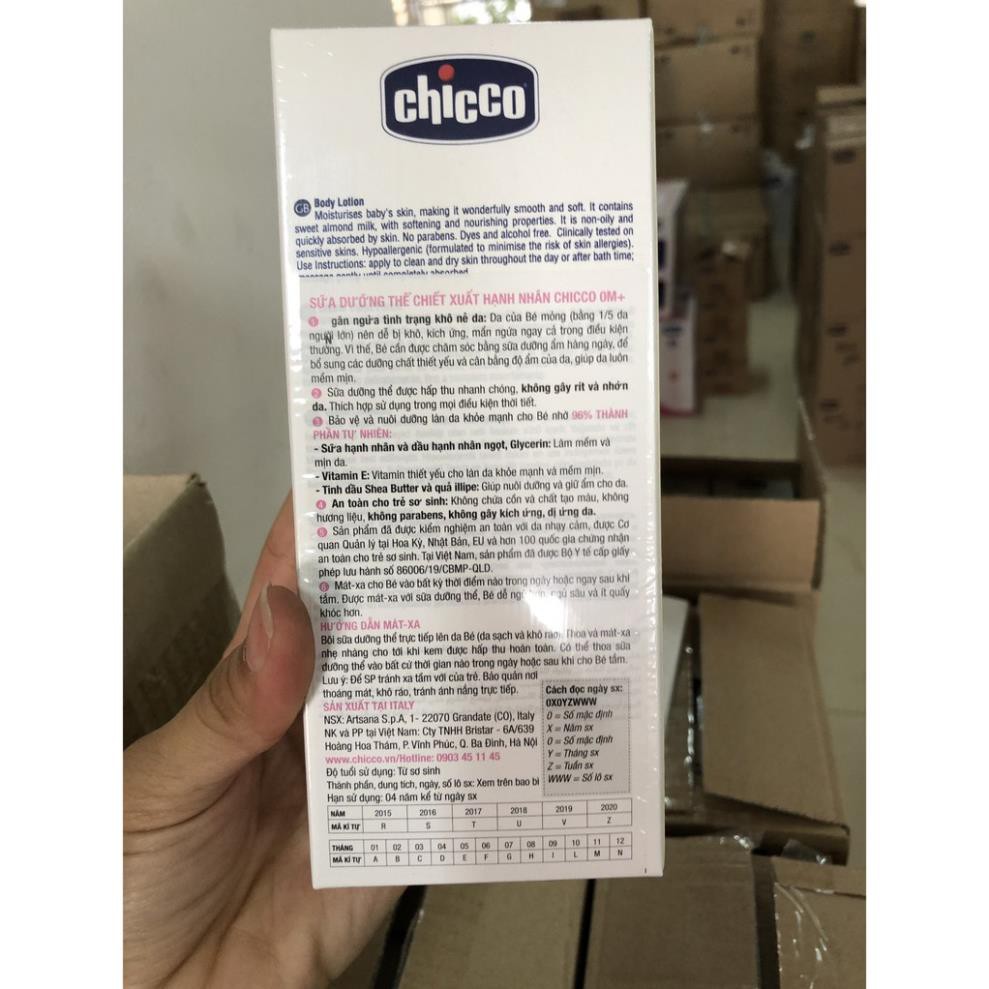 Sữa dưỡng thể chiết xuất Hạnh nhân Chicco 200ml