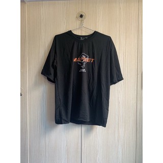 Áo thun đen form rộng unisex