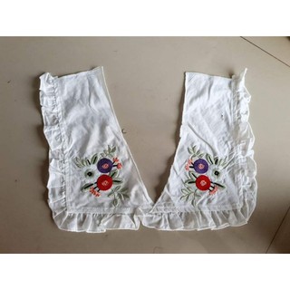 Cổ áo boi thêu hoa