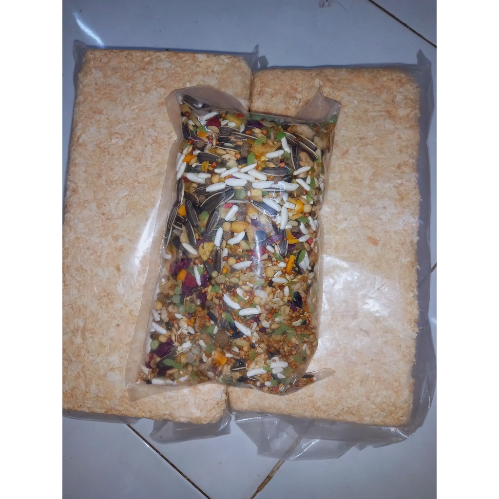 combo đồ dùng cho hamster (mùn cưa 2kg+ thức ăn 400g)