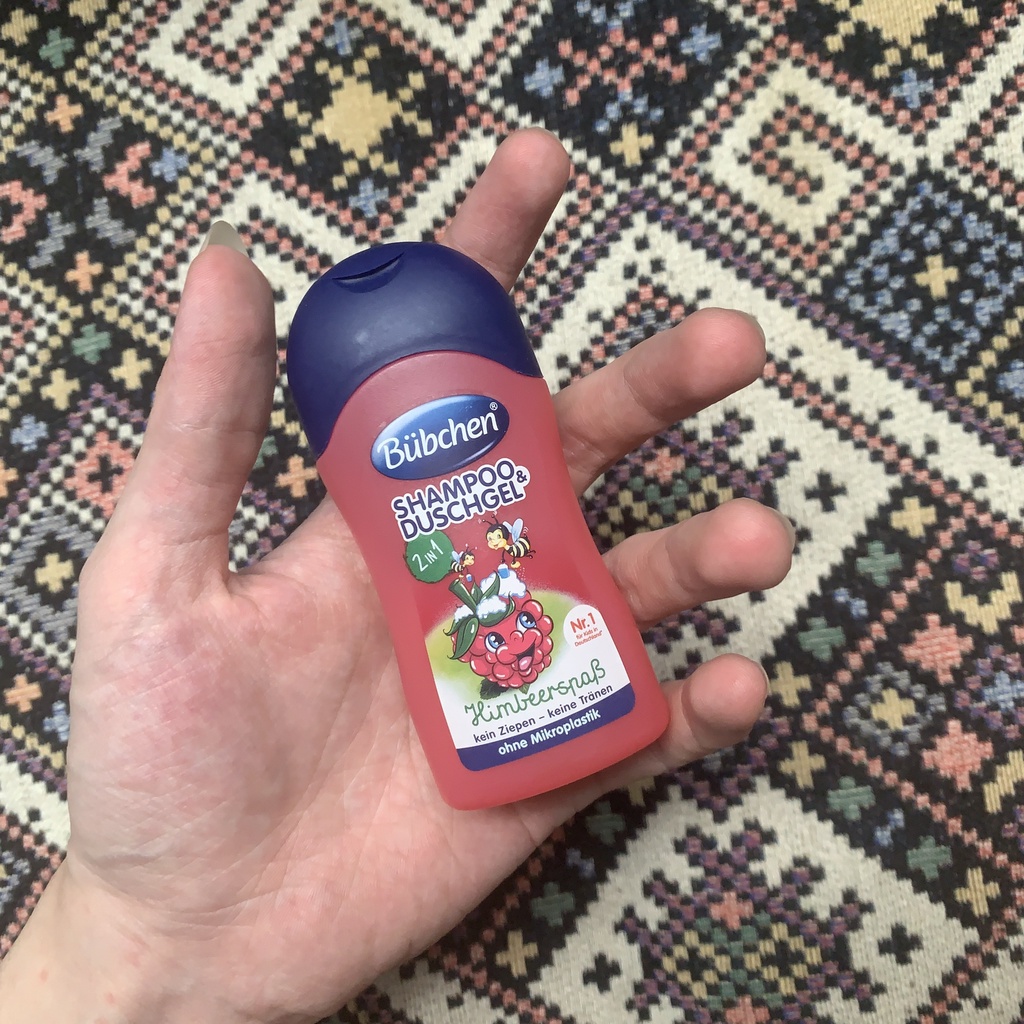 Sữa tắm gội toàn thân cho bé 2in1 Bubchen HimbeerspaB 230ml dành cho bé từ 1t