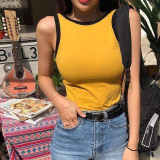 Áo 3 lỗ ngược hở lưng  mặc được 2 kiểu