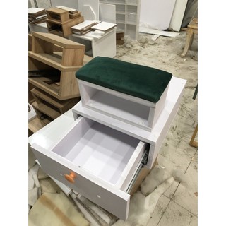 Gác chân làm Nail