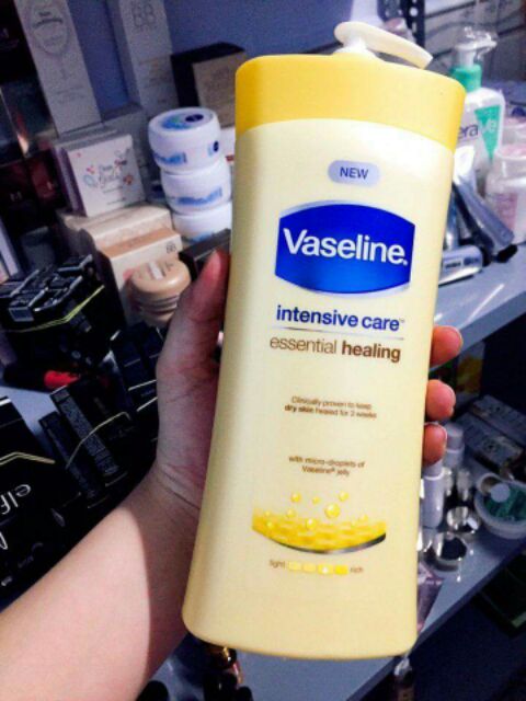 Dưỡng thể Vaselinee725ml